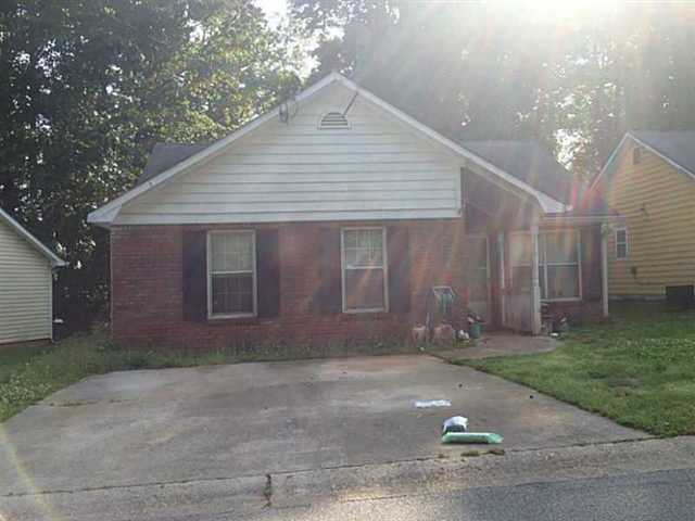 4823 Arden Dr, Buford, GA 30518 photo 1