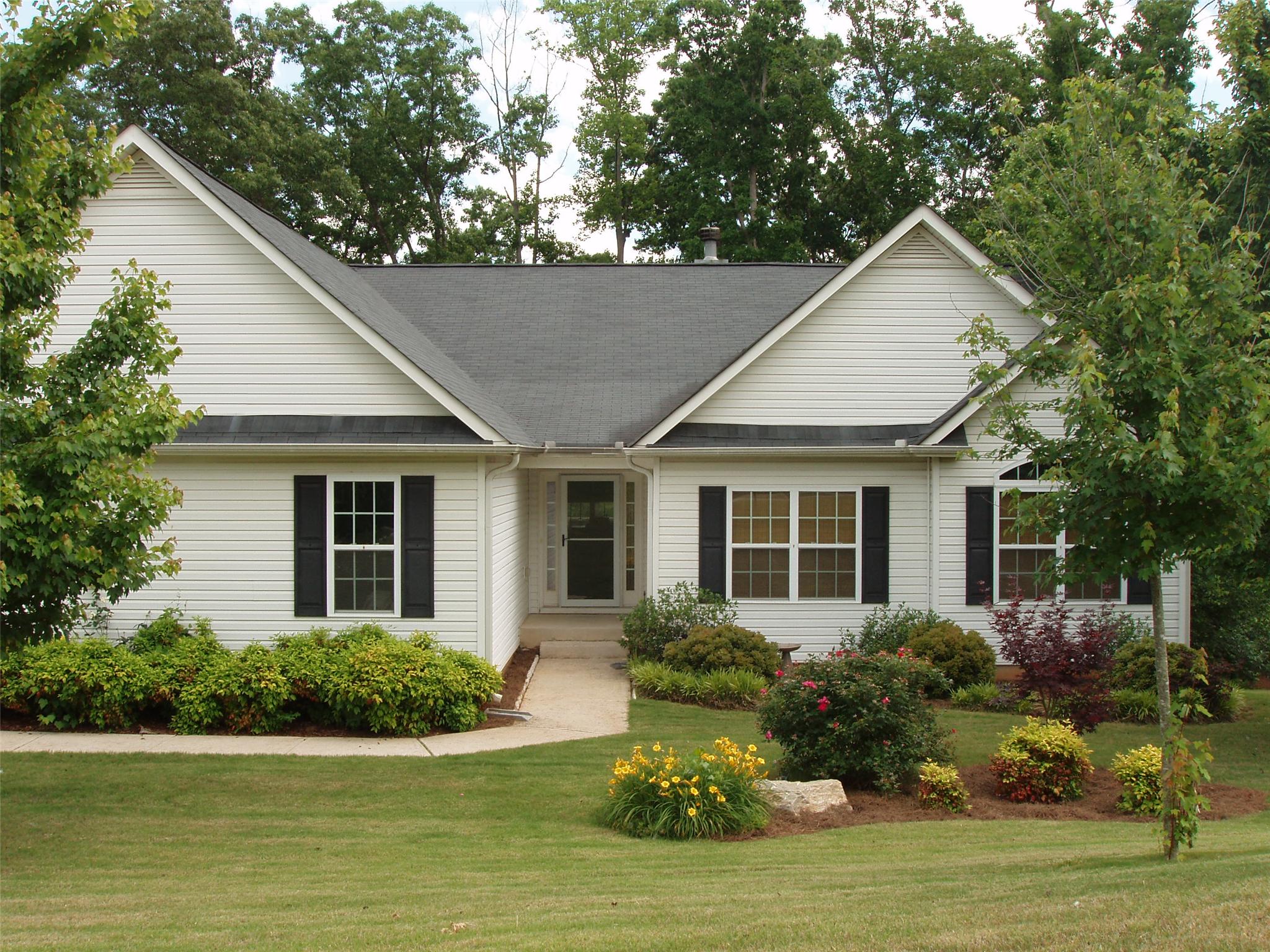 27 Mitchell Dr, Hiram, GA 30141 photo 1