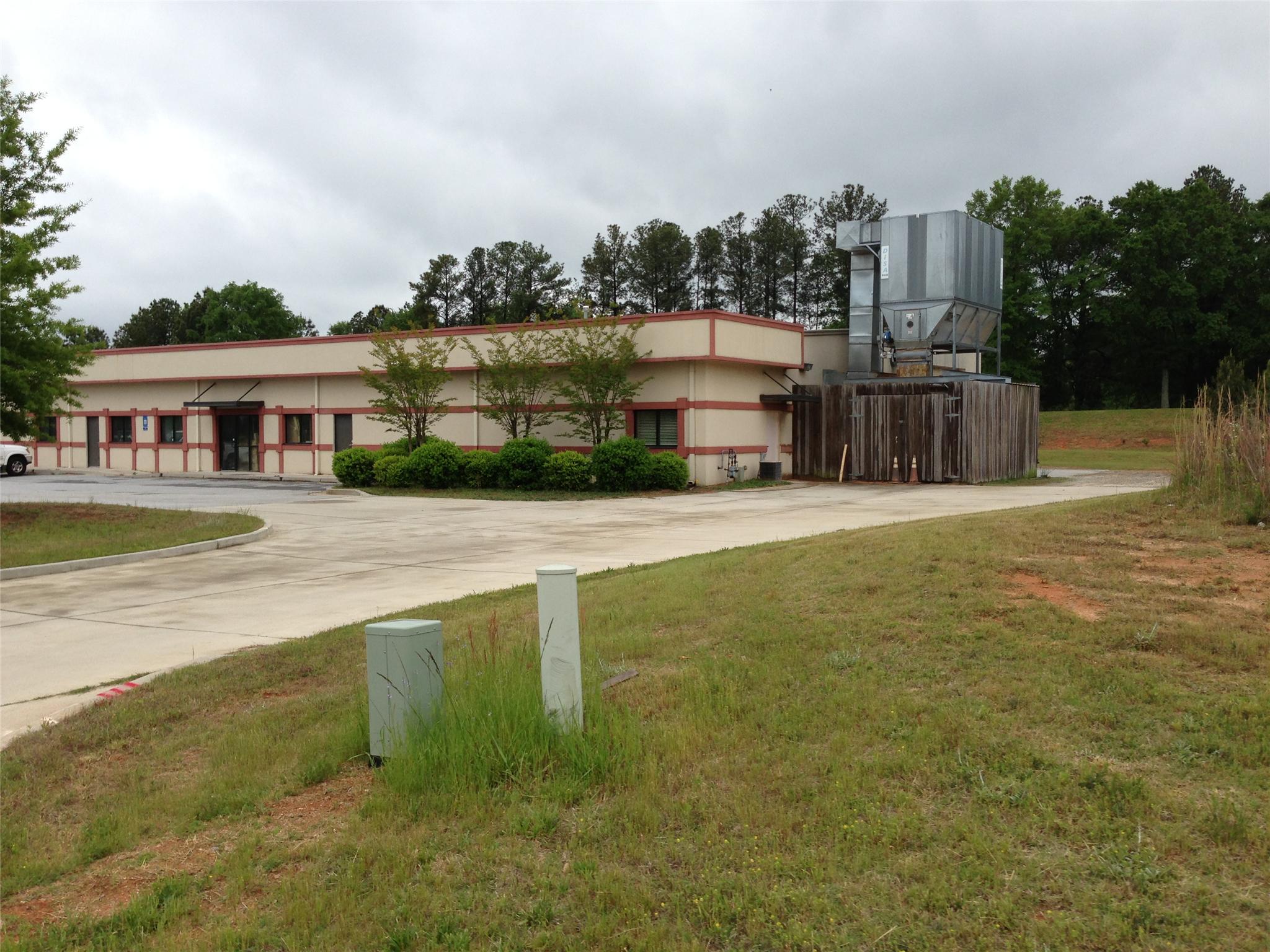 881 Royal Park Dr, Monroe, GA 30655 photo 5