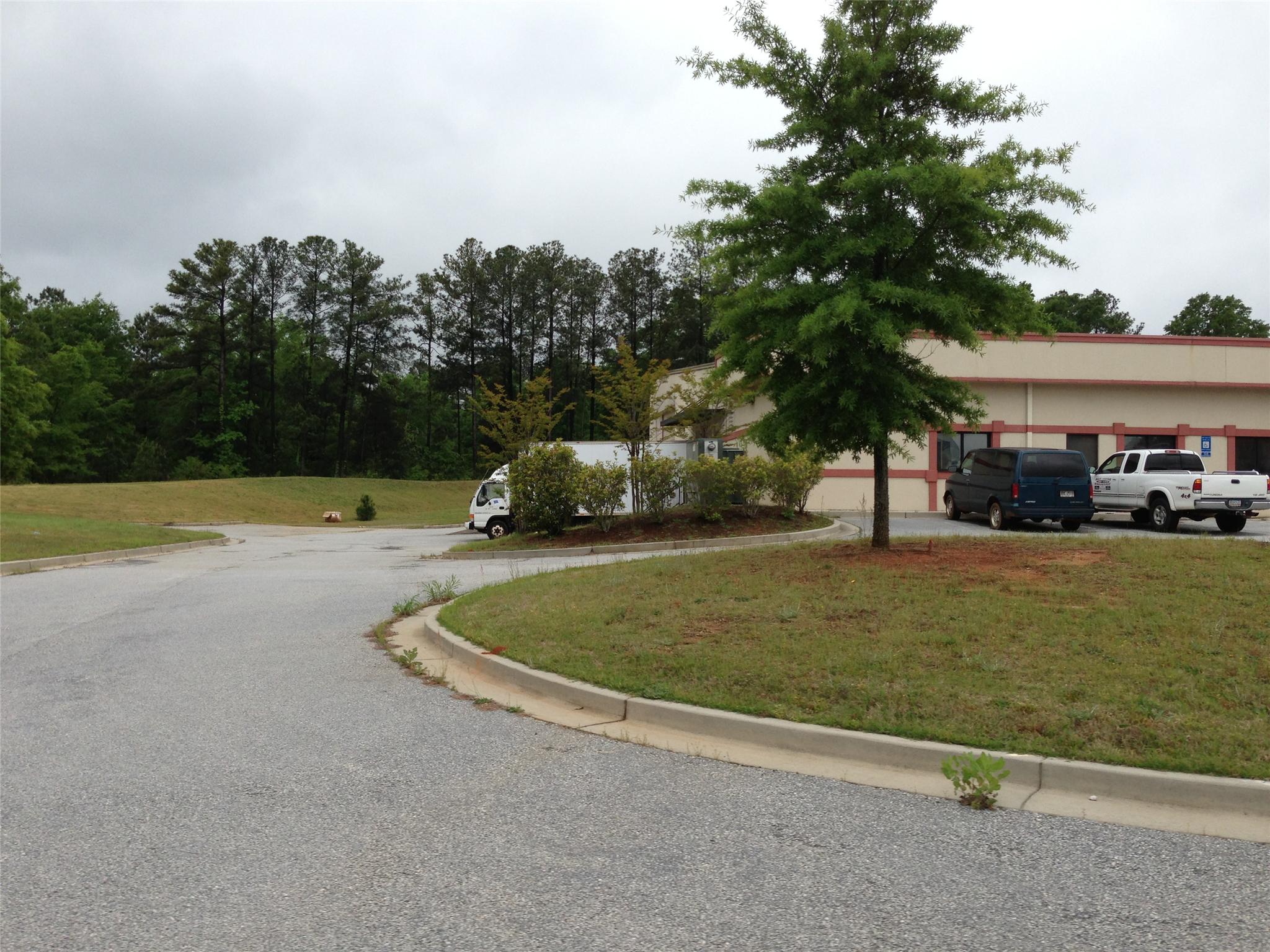 881 Royal Park Dr, Monroe, GA 30655 photo 7