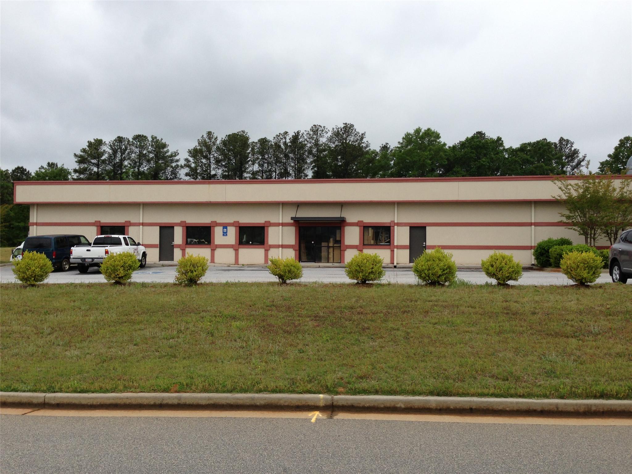 881 Royal Park Dr, Monroe, GA 30655 photo 1