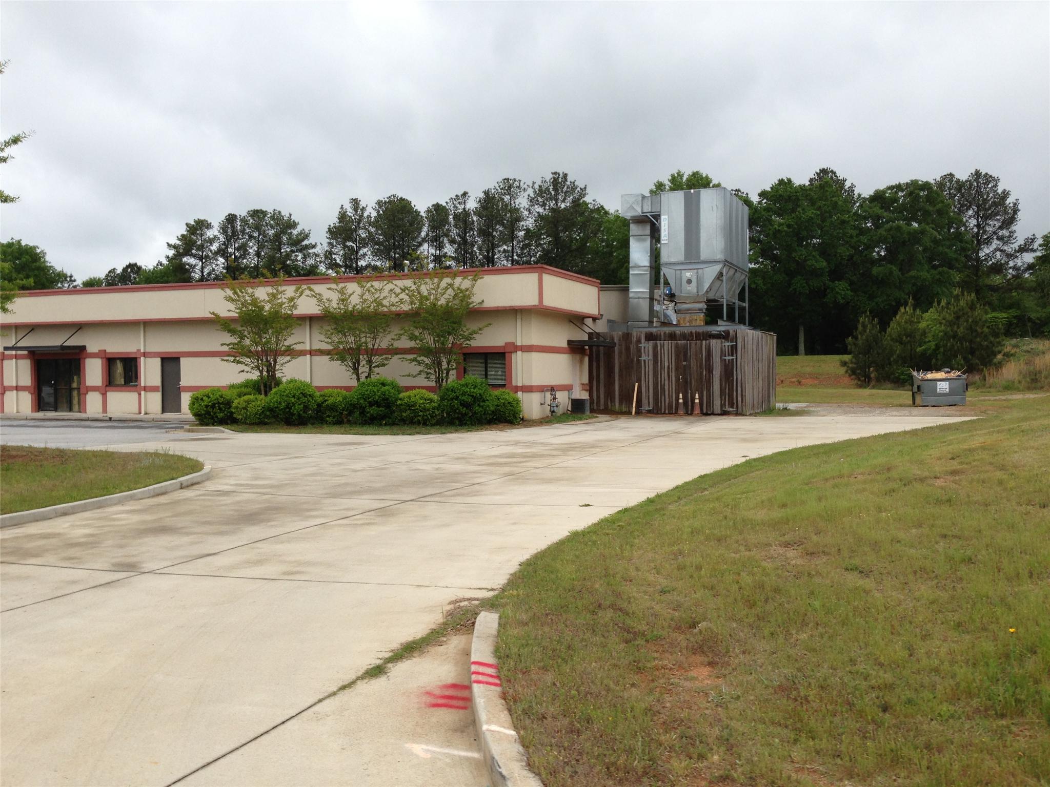 881 Royal Park Dr, Monroe, GA 30655 photo 9