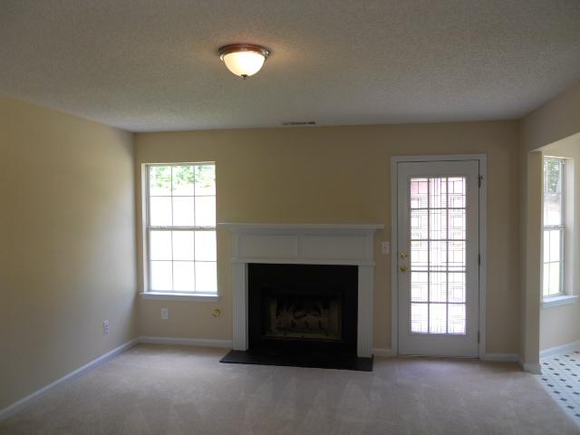 332 Jenny Ann Ct, Hampton, GA 30228 photo 6