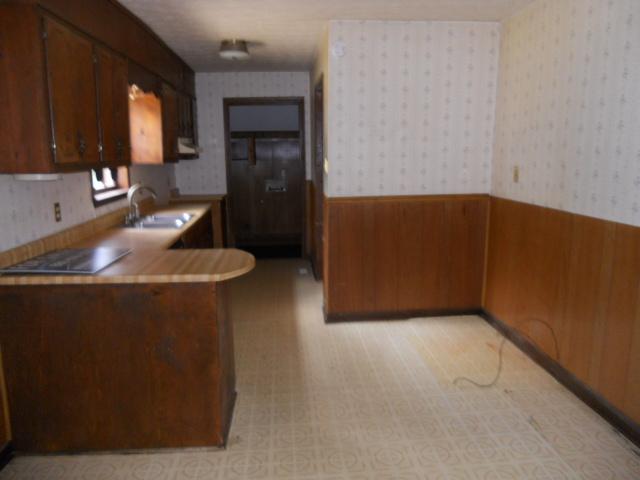 397 Castle Ave, Winder, GA 30680 photo 6