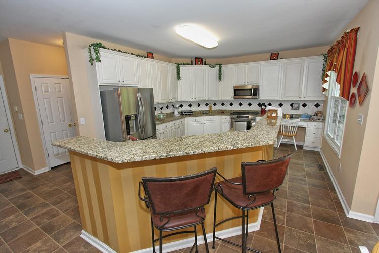 605 Ruby Forest Pkwy, Suwanee, GA 30024 photo 10