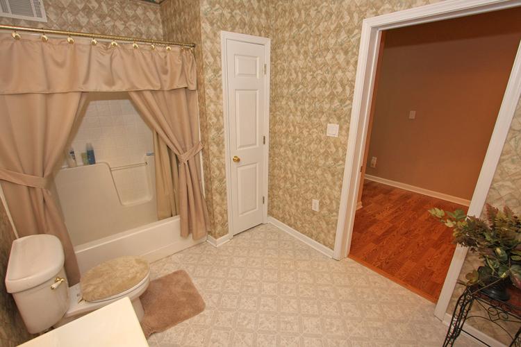 605 Ruby Forest Pkwy, Suwanee, GA 30024 photo 24