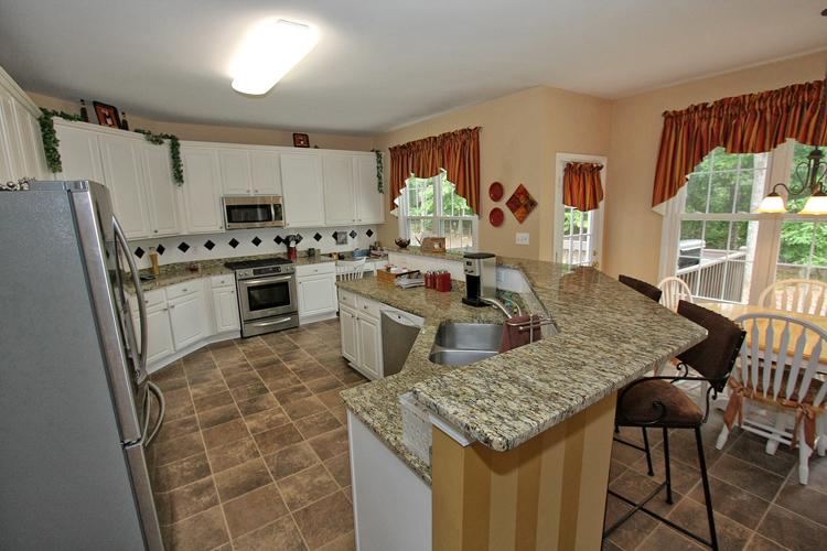 605 Ruby Forest Pkwy, Suwanee, GA 30024 photo 9