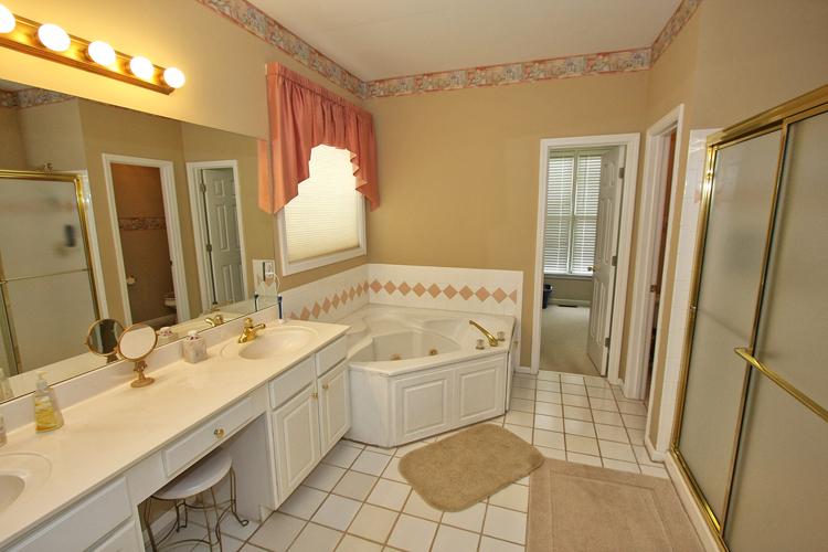 605 Ruby Forest Pkwy, Suwanee, GA 30024 photo 14