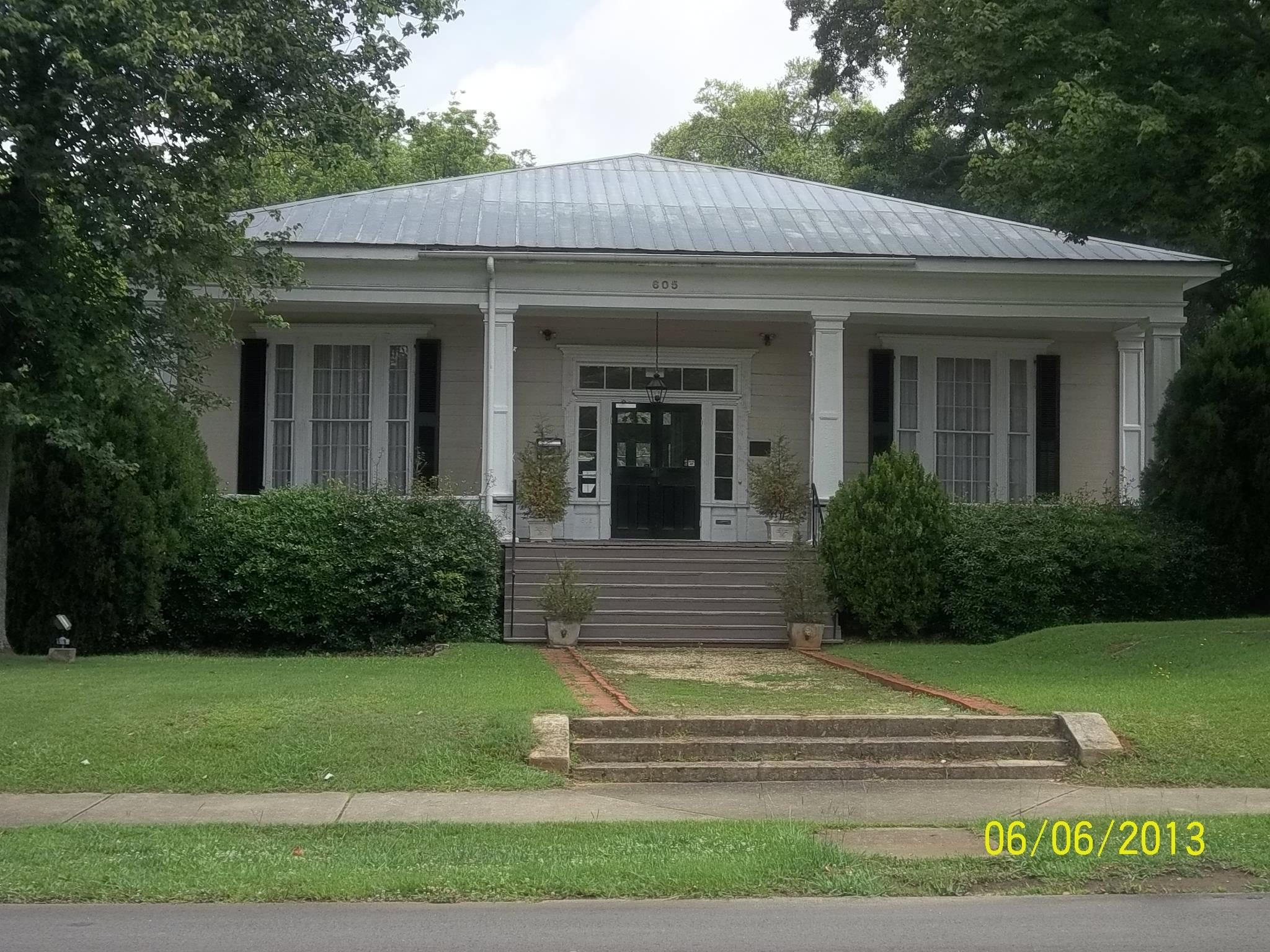 605 Hill St, Lagrange, GA 30240 photo 1