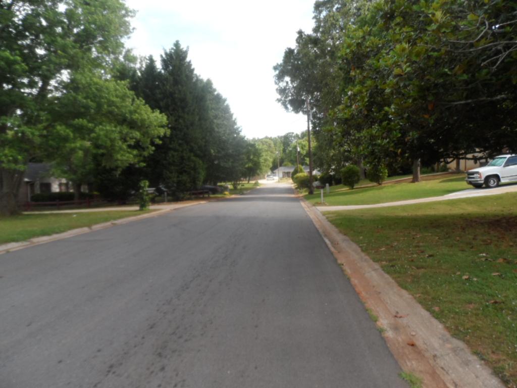 2823 Haddon Dr, Rex, GA 30273 photo 2