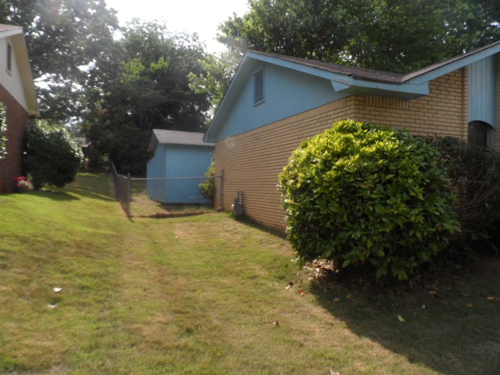 2823 Haddon Dr, Rex, GA 30273 photo 4