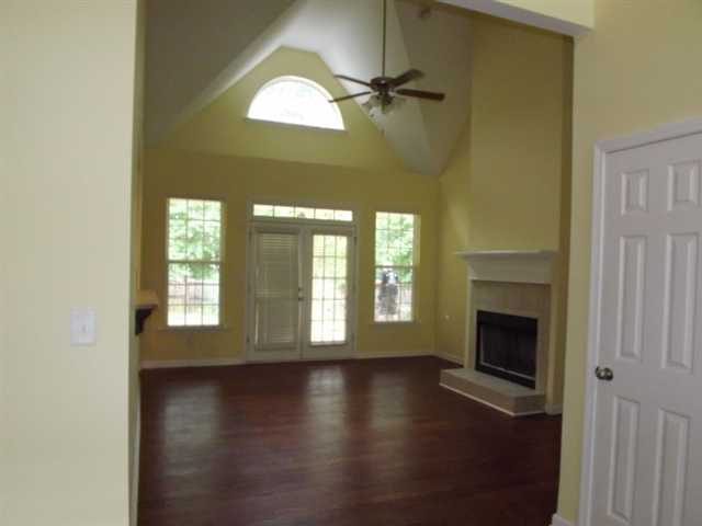 413 Brookshire Dr, Monroe, GA 30655 photo 2