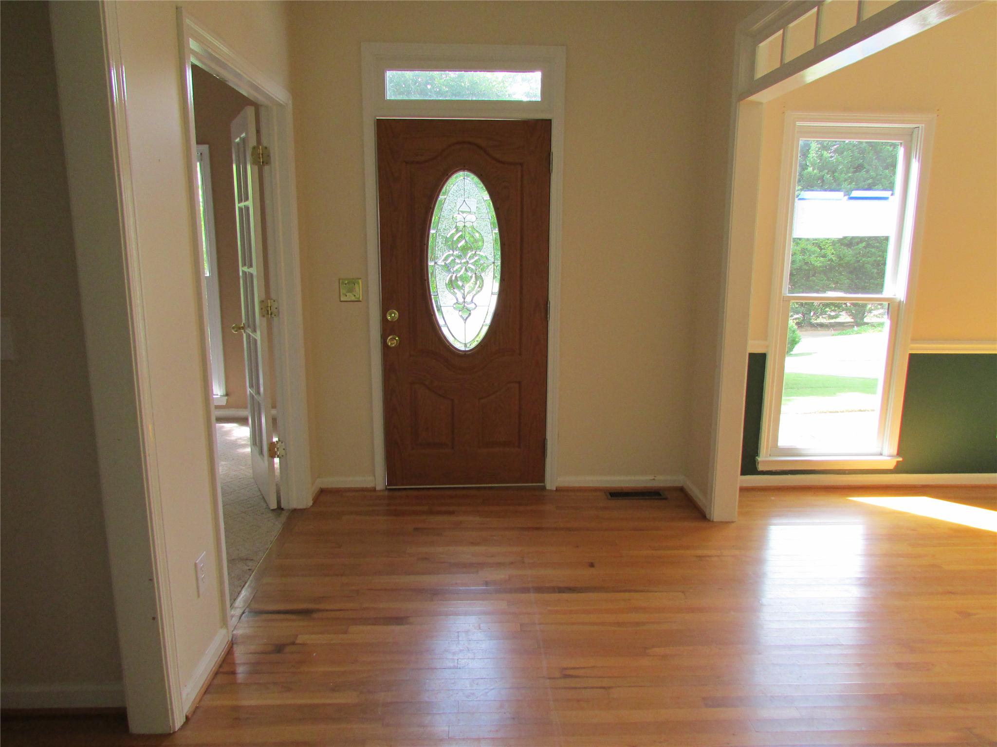 3445 Chartwell Ct, Suwanee, GA 30024 photo 2