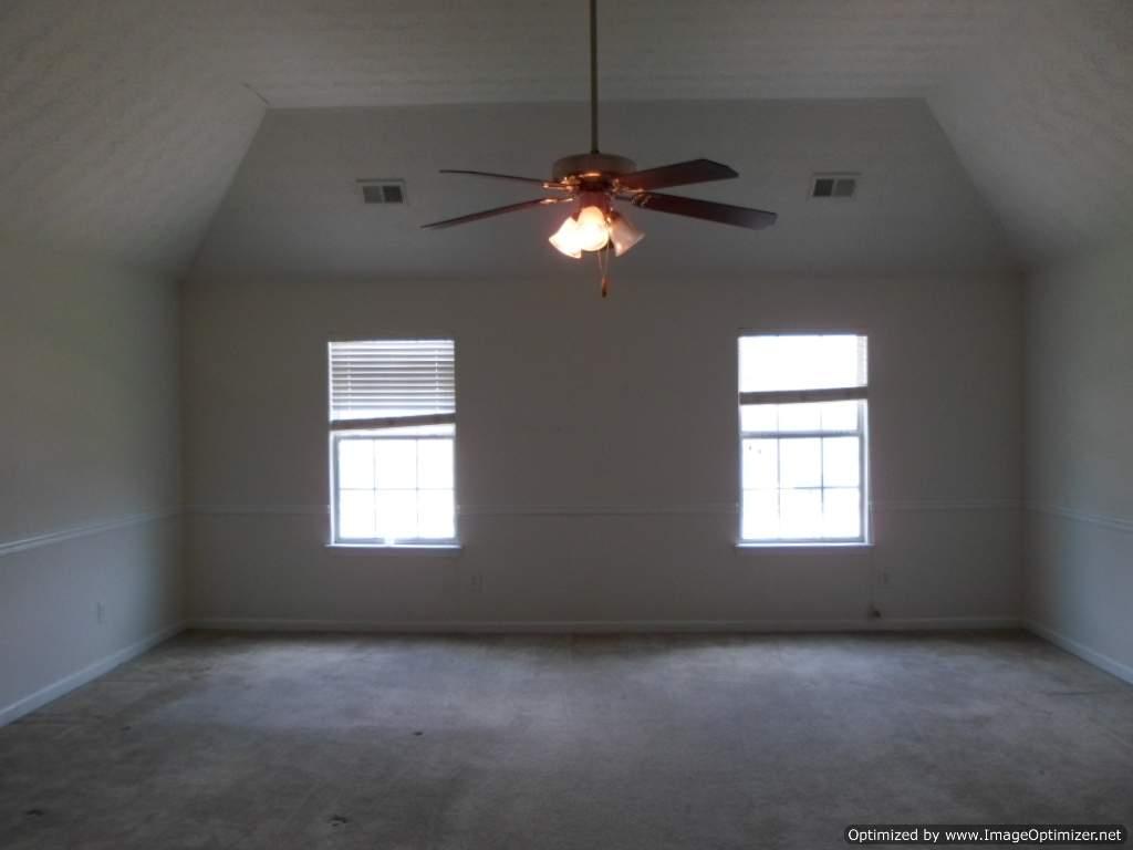 6536 W Meyer Ct, Morrow, GA 30260 photo 4