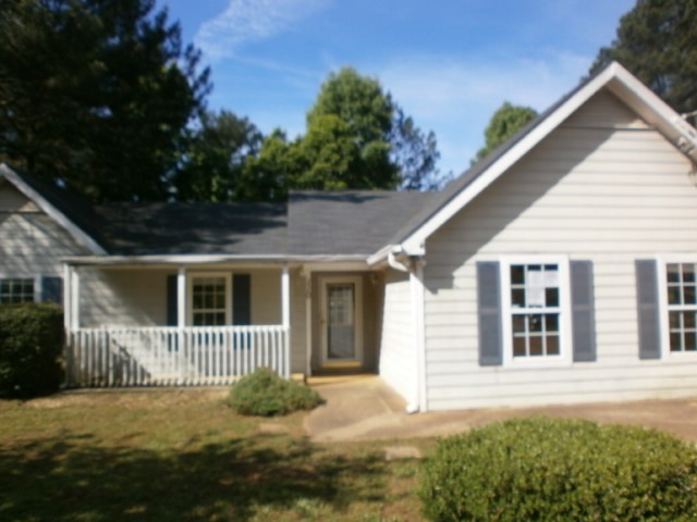110 Mildred Ln, Covington, GA 30016 photo 2