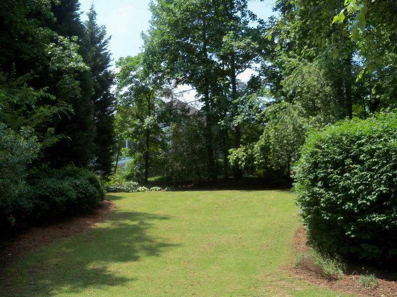 7465 Craigleith Dr, Duluth, GA 30097 photo 3