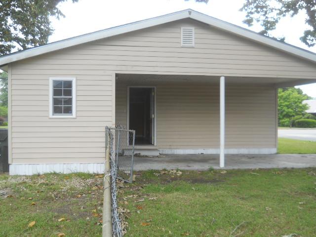 209 S River St, Claxton, GA 30417 photo 2