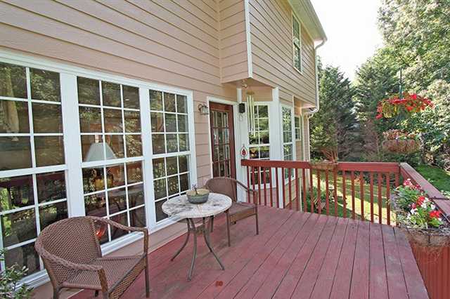92 Saint Aurics Dr, Suwanee, GA 30024 photo 22
