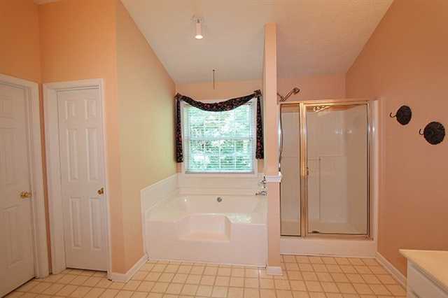 92 Saint Aurics Dr, Suwanee, GA 30024 photo 15