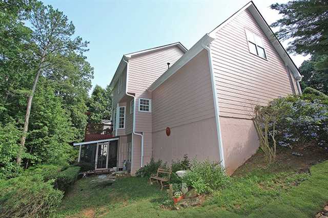 92 Saint Aurics Dr, Suwanee, GA 30024 photo 25