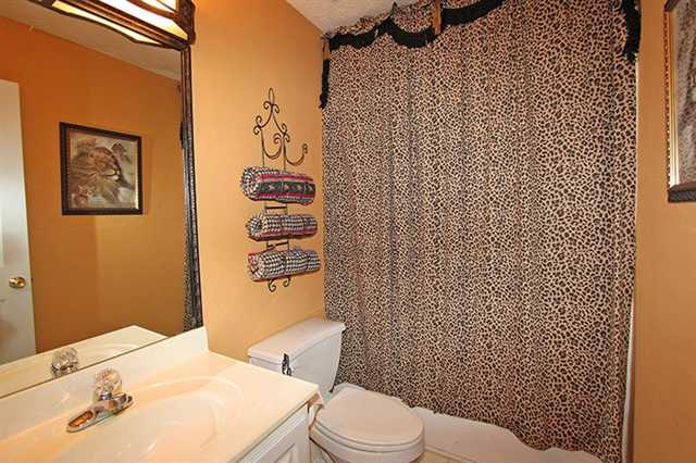 92 Saint Aurics Dr, Suwanee, GA 30024 photo 18