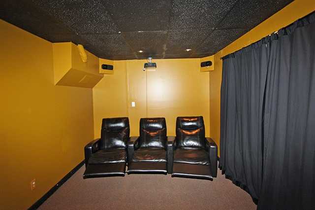 92 Saint Aurics Dr, Suwanee, GA 30024 photo 21