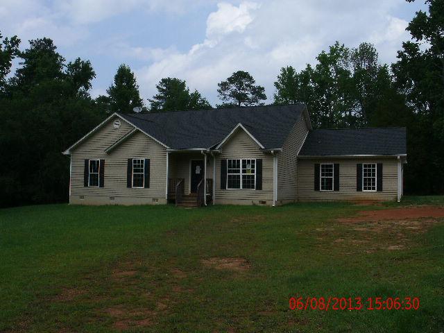79 Barry Dr, Forsyth, GA 31029 photo 1