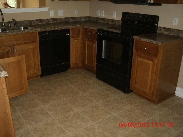 79 Barry Dr, Forsyth, GA 31029 photo 5