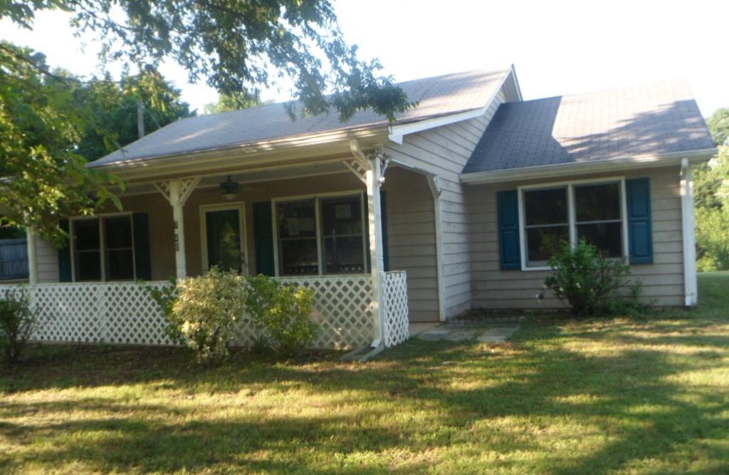 740 Main St, Talmo, GA 30575 photo 2