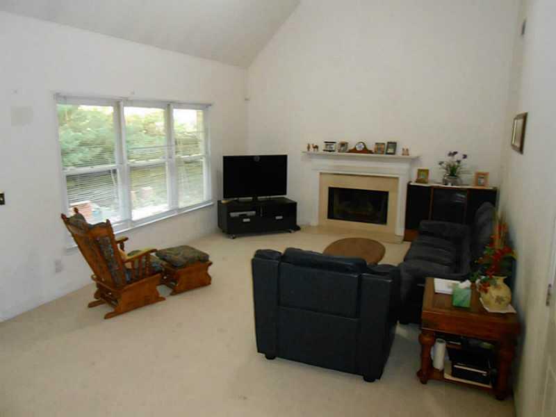 3165 Maple Terrace Dr, Suwanee, GA 30024 photo 3
