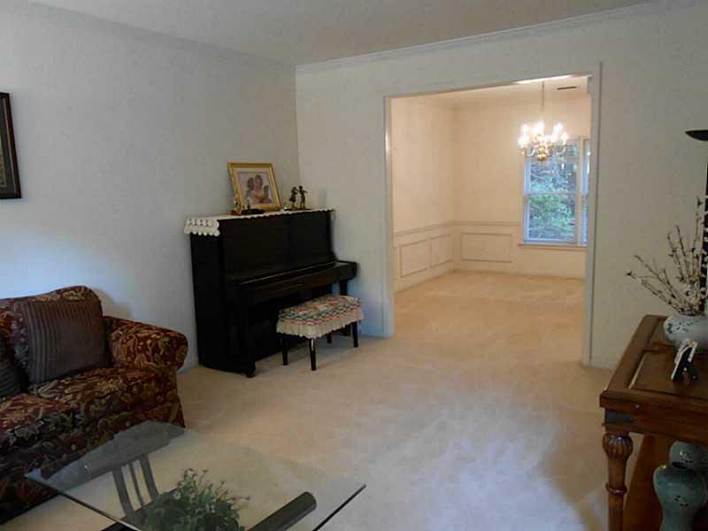 3165 Maple Terrace Dr, Suwanee, GA 30024 photo 9