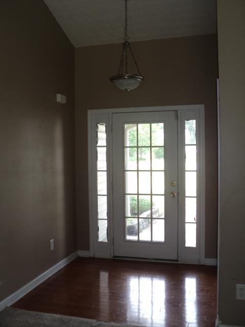 805 Long Leaf Cir, Winder, GA 30680 photo 2