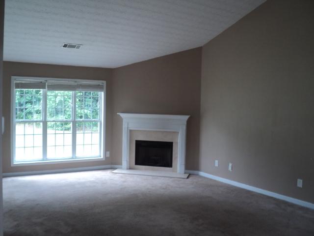 805 Long Leaf Cir, Winder, GA 30680 photo 5