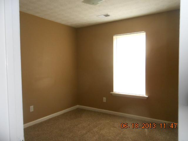 115 Brandon Dr, Covington, GA 30016 photo 9