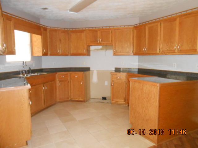 115 Brandon Dr, Covington, GA 30016 photo 3