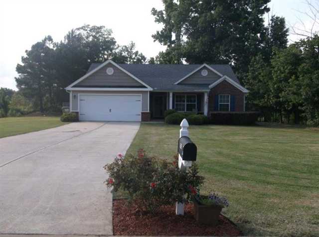 100 Logan Ct, Statham, GA 30666 photo 1