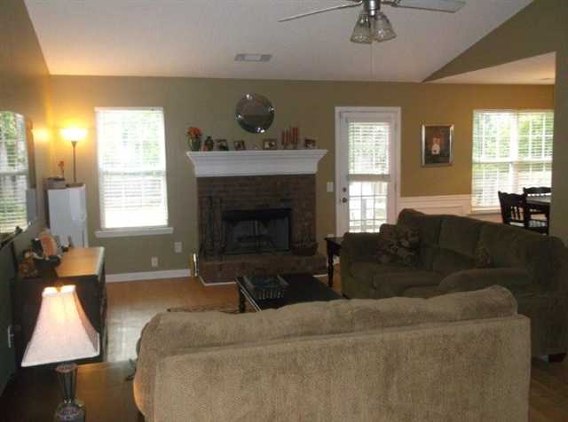 100 Logan Ct, Statham, GA 30666 photo 4