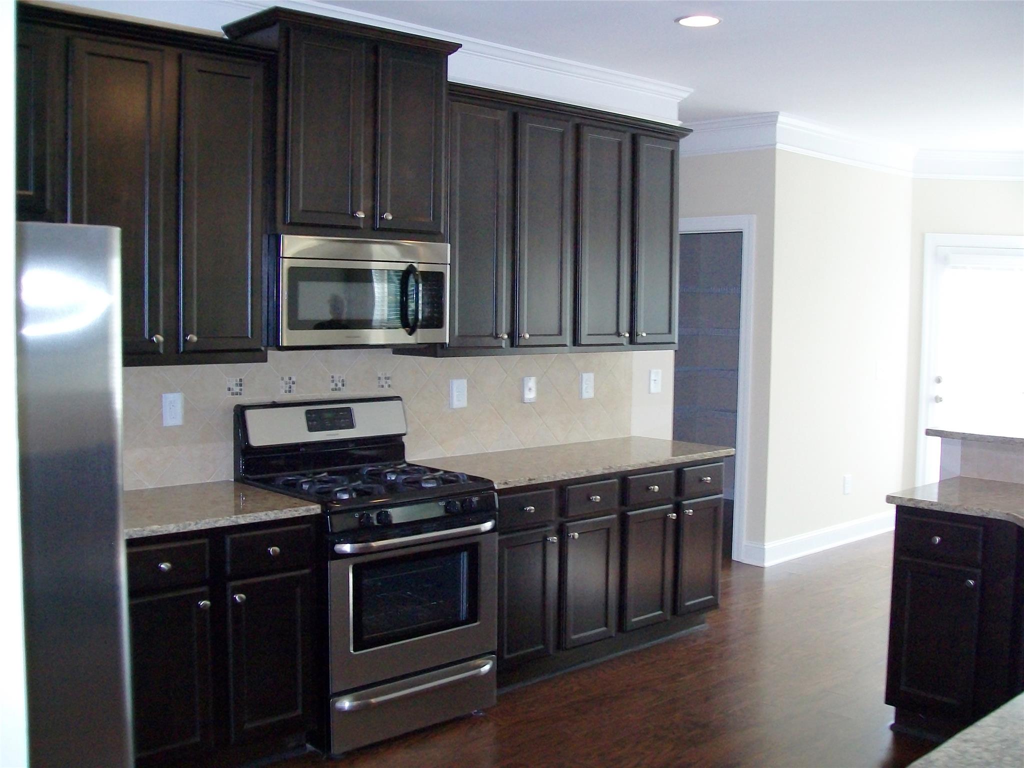 921 Damson Trl, Hampton, GA 30228 photo 5