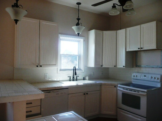76 8th St, Emerson, GA 30137 photo 2