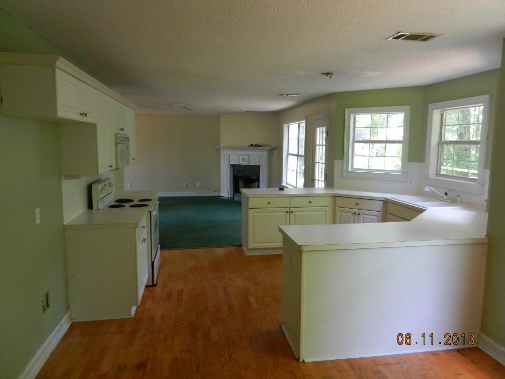 200 Oak Grove Dr, Hampton, GA 30228 photo 3