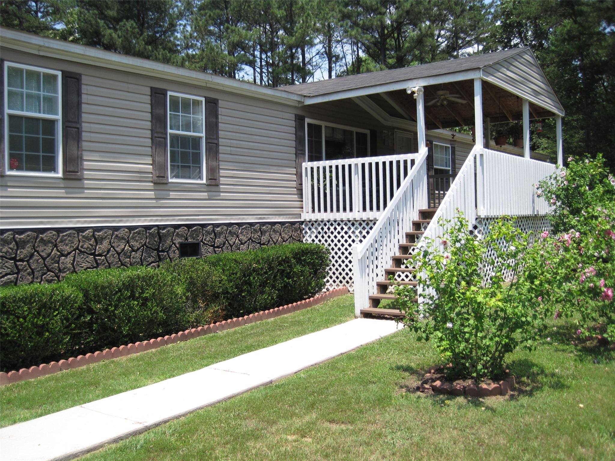 93 Pine Ridge Ln, White, GA 30184 photo 3
