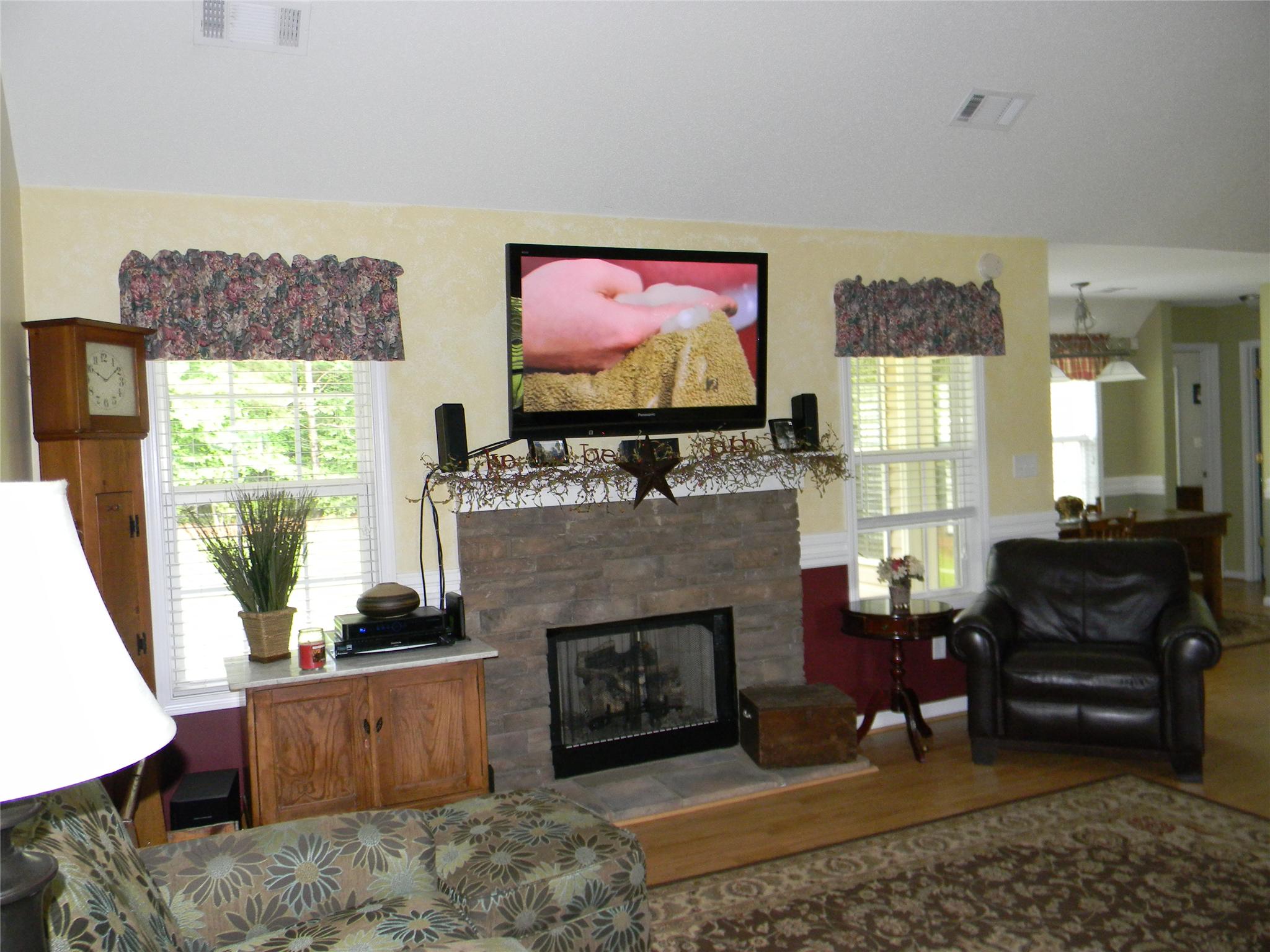 562 Mckenzie Rd, Milner, GA 30257 photo 6