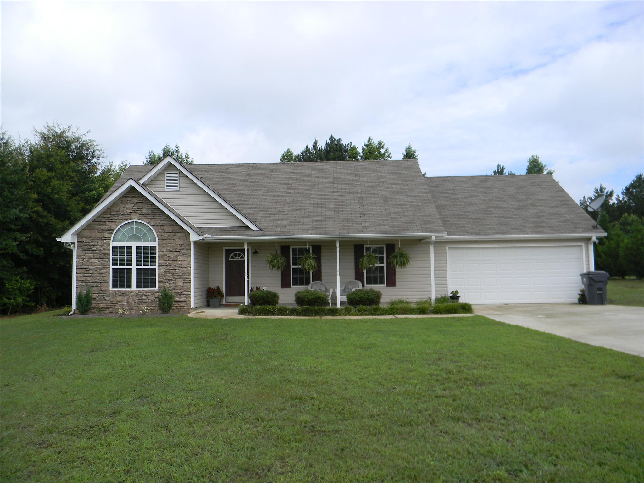 562 Mckenzie Rd, Milner, GA 30257 photo 1