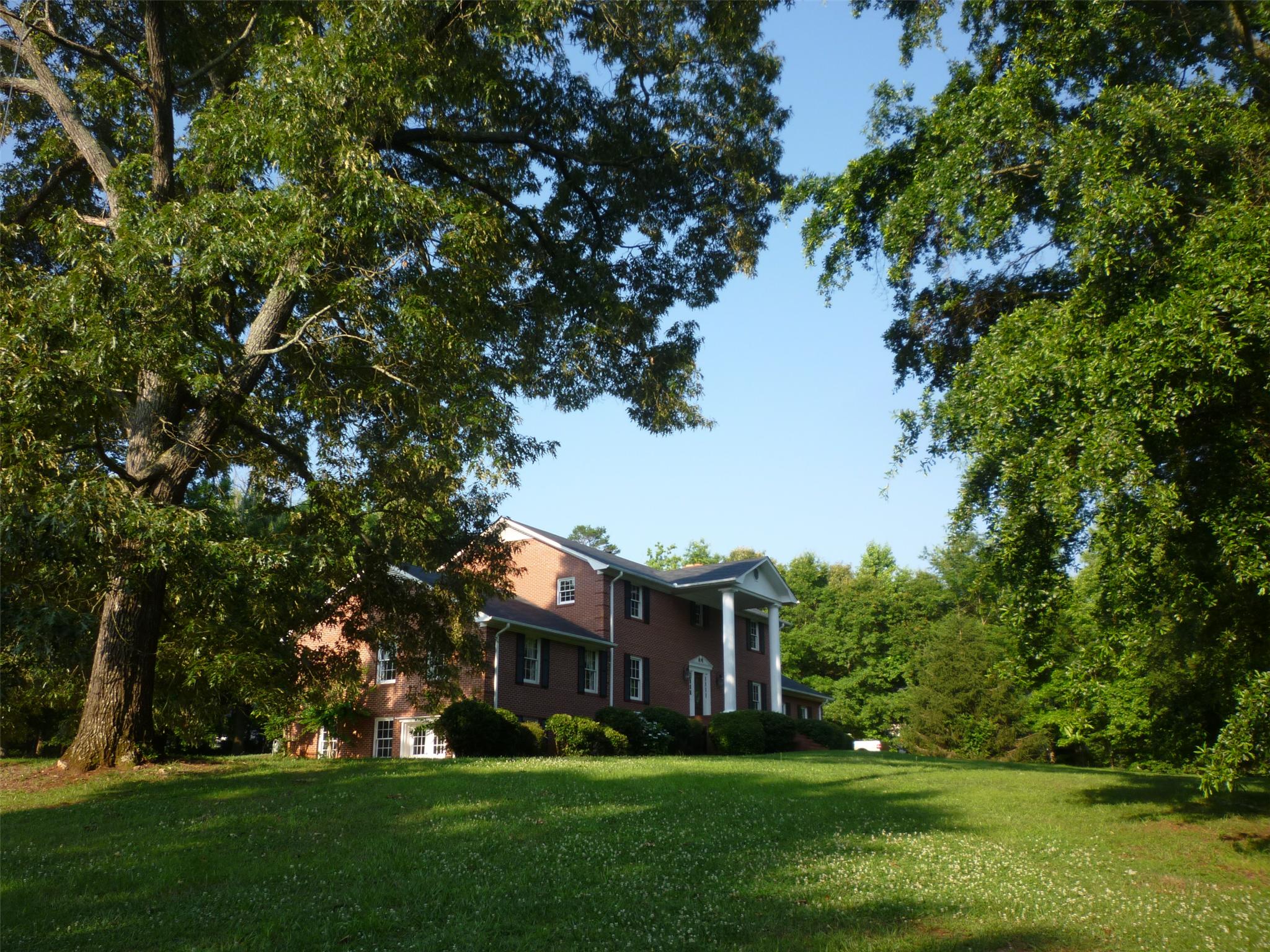 134 Magnolia Pl, Commerce, GA 30529 photo 2