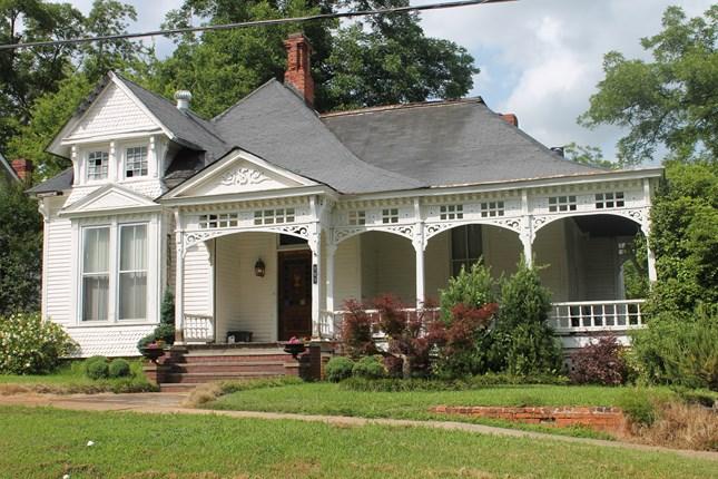255 E Washington St, Madison, GA 30650 photo 1
