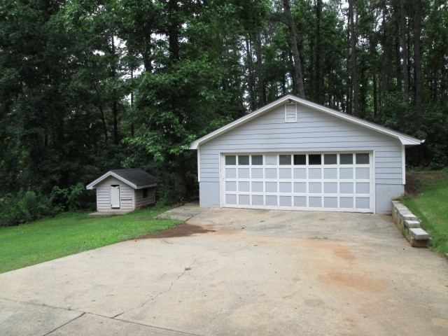 3126 Caliente Ln, Rex, GA 30273 photo 2