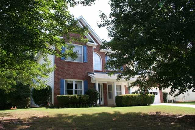 3285 Maple Terrace Dr, Suwanee, GA 30024 photo 2