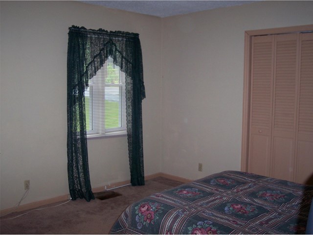 202 W Lakeview Dr, Lagrange, GA 30240 photo 11