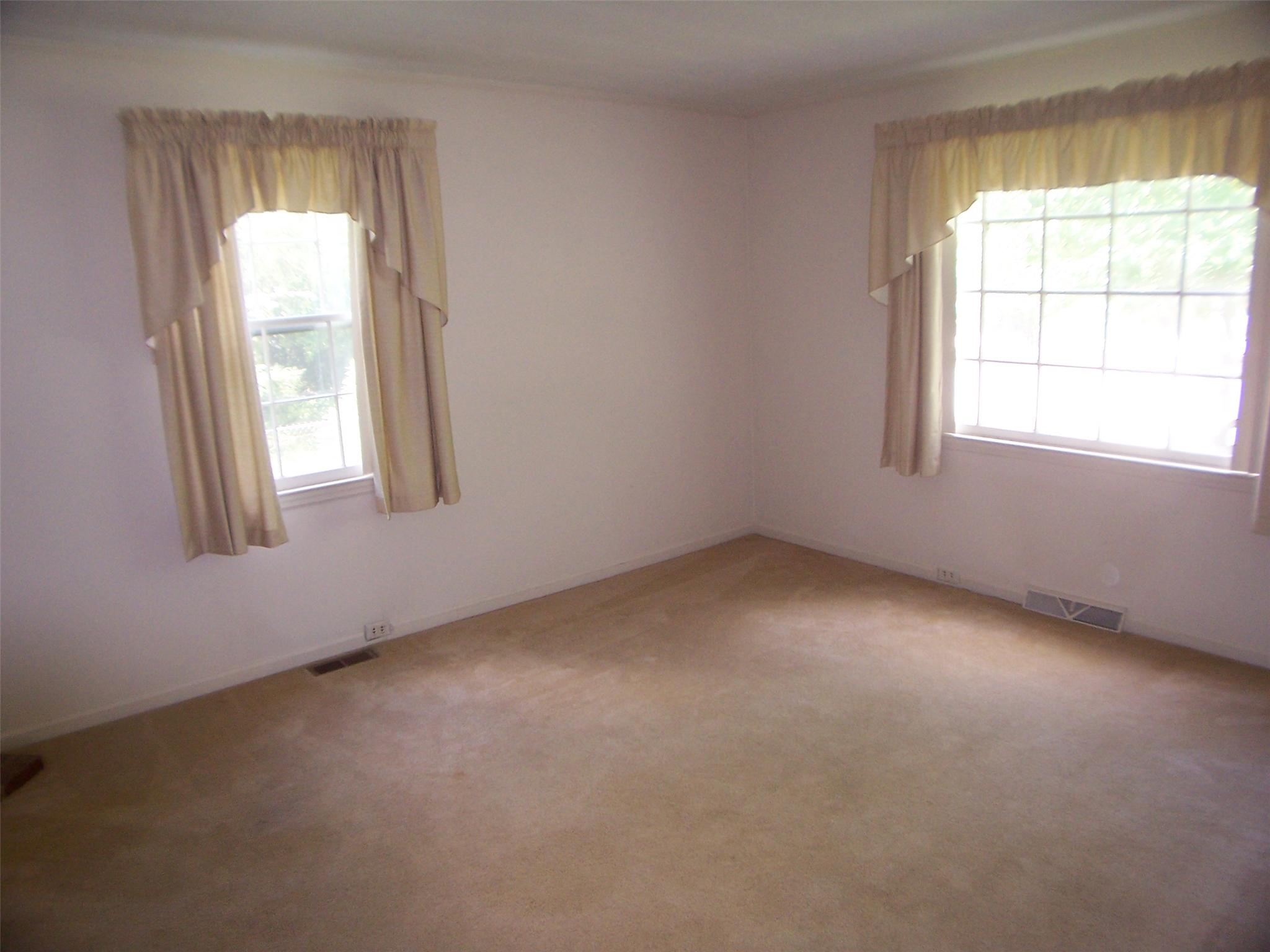 1103 Elm St, Lagrange, GA 30240 photo 4