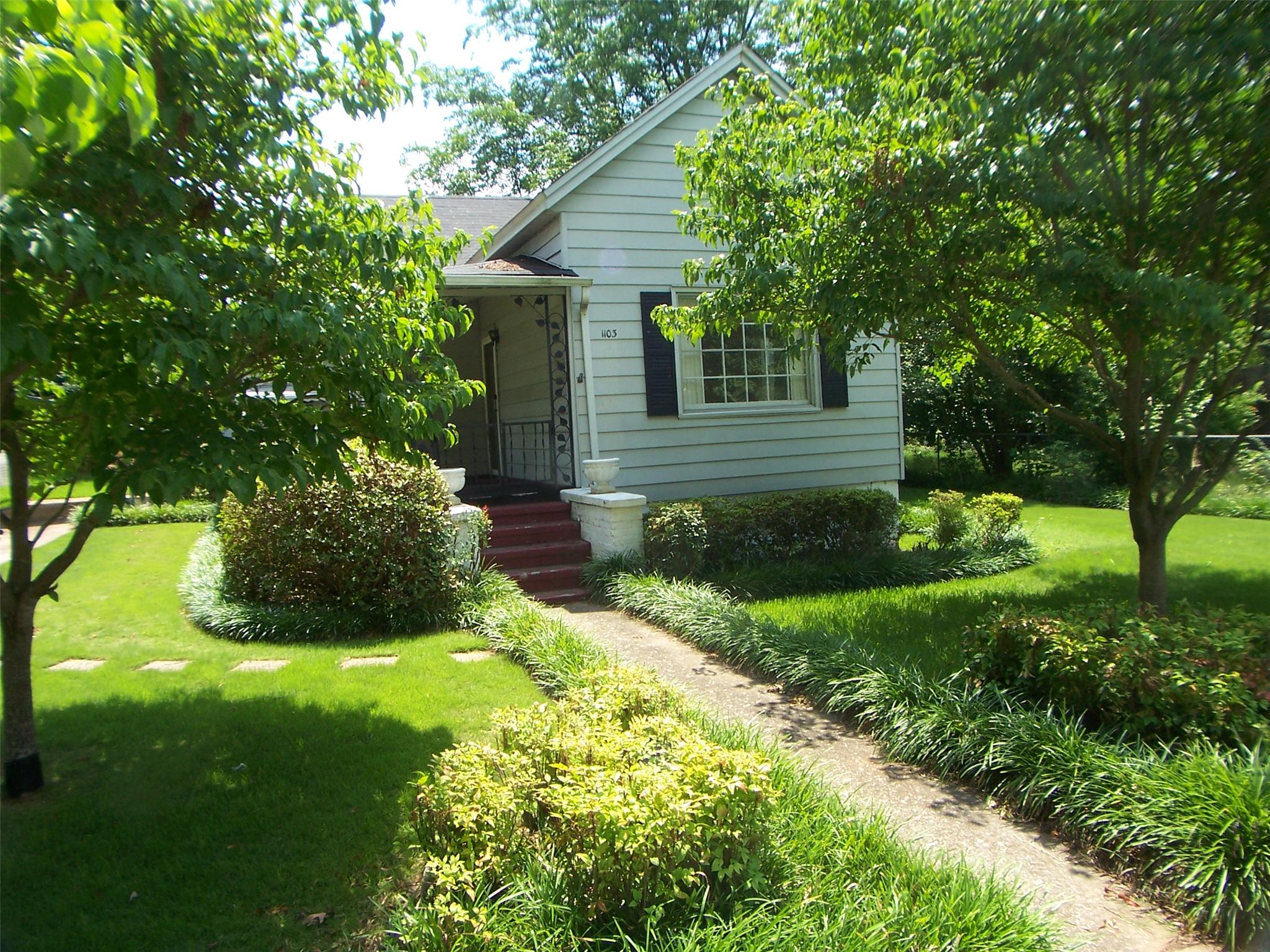 1103 Elm St, Lagrange, GA 30240 photo 1